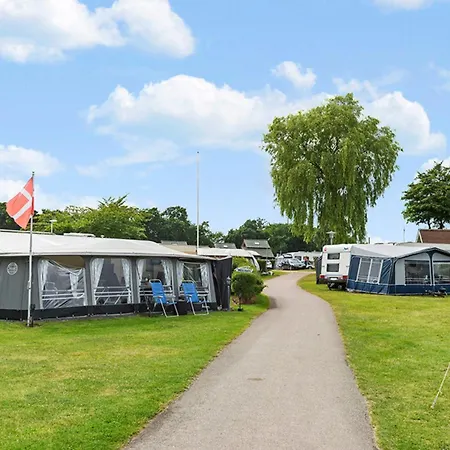 First Camp Frigard & Κάμπινγκ