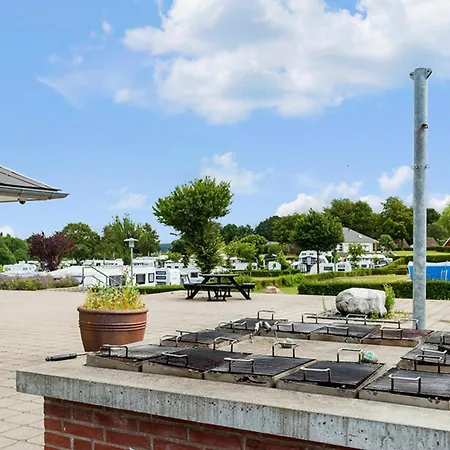 First Camp Frigard & Κάμπινγκ *